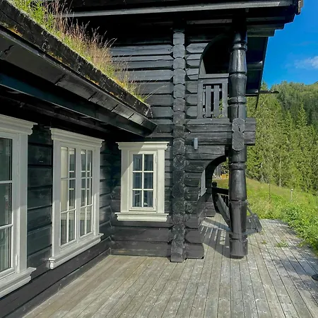 Log With Panoramic Views At Voss Skulestadmo