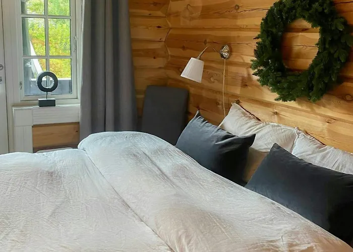 Log With Panoramic Views At Voss *